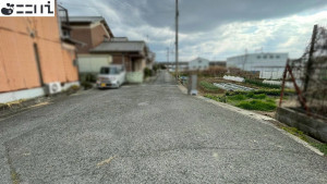揖保郡太子町下阿曽、土地の前面道路を含む現地写真画像です