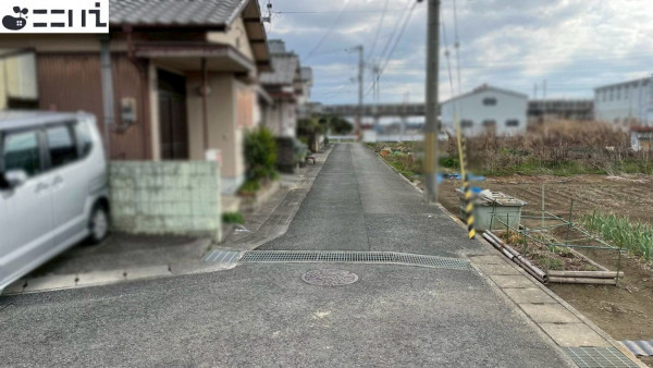 揖保郡太子町下阿曽、土地の前面道路を含む現地写真画像です