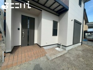 姫路市飾磨区阿成、中古一戸建ての外観画像です