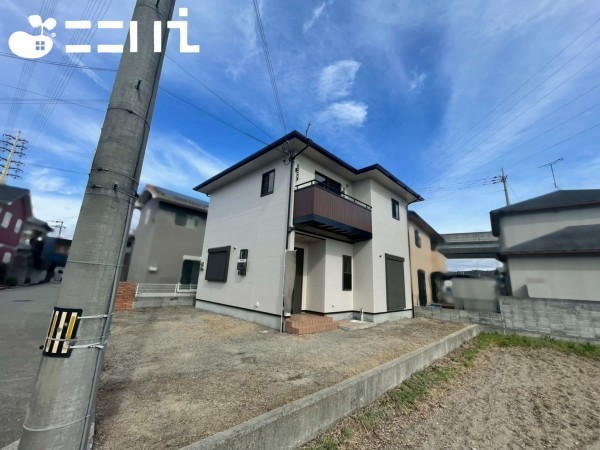 姫路市飾磨区阿成、中古一戸建ての外観画像です