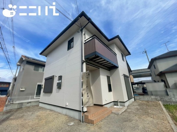 姫路市飾磨区阿成、中古一戸建ての外観画像です