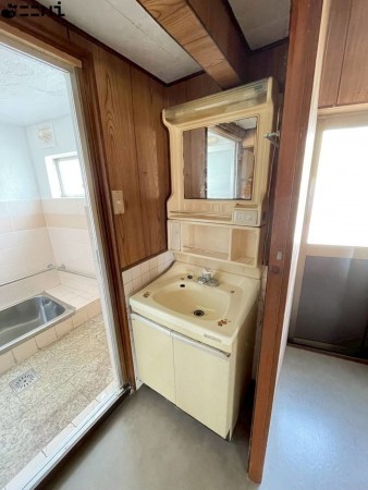 相生市相生、中古一戸建ての洗面画像です
