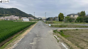 たつの市揖保町東用、土地の前面道路を含む現地写真画像です