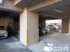 姫路市飾磨区野田町、マンションの駐車場画像です