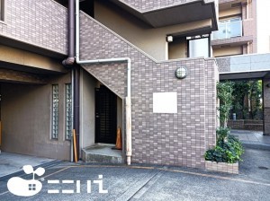 姫路市飾磨区野田町、マンションの駐車場画像です