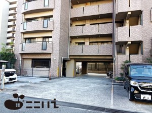 姫路市飾磨区野田町、マンションの駐車場画像です