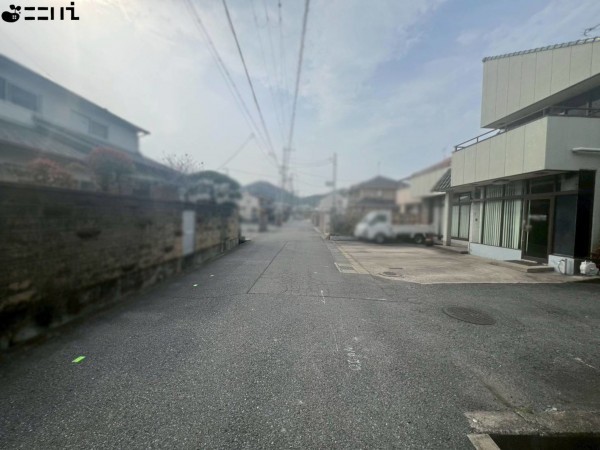姫路市町坪、土地の前面道路を含む現地写真画像です
