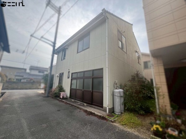姫路市町坪、中古一戸建ての外観画像です