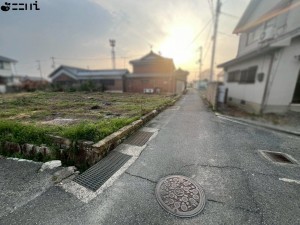 揖保郡太子町竹広、土地の前面道路を含む現地写真画像です