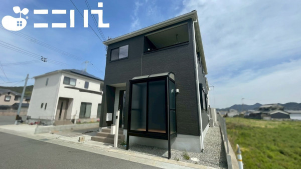 姫路市飾東町、中古一戸建ての画像です