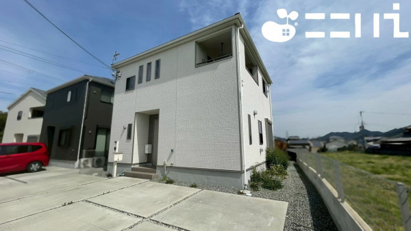 姫路市飾東町、中古一戸建ての外観画像です