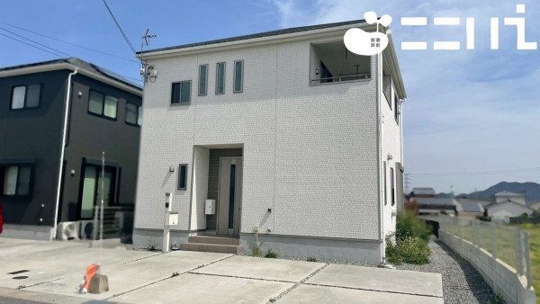 姫路市飾東町、中古一戸建ての外観画像です