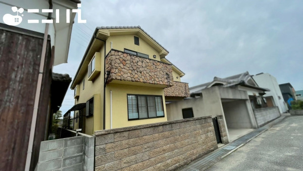 姫路市飾磨区阿成、中古一戸建ての外観画像です