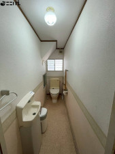 たつの市御津町中島、中古一戸建てのトイレ画像です