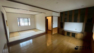 たつの市龍野町大手、中古一戸建ての居間画像です
