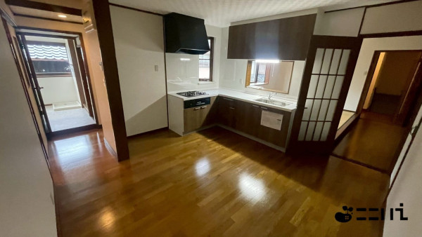たつの市龍野町大手、中古一戸建てのキッチン画像です