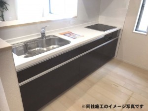 姫路市東山、新築一戸建てのキッチン画像です
