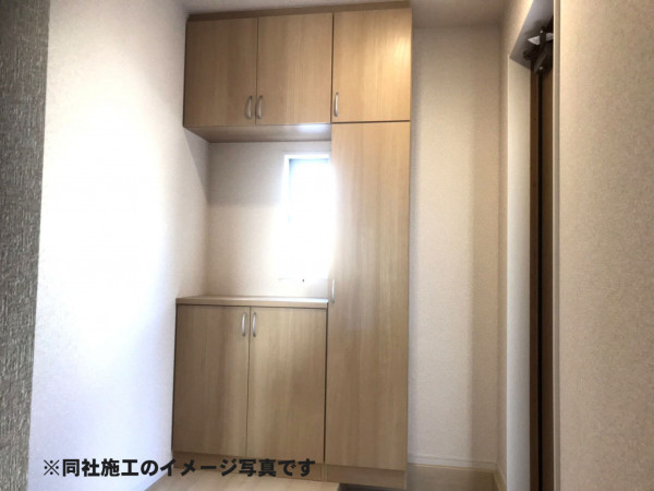 姫路市四郷町、新築一戸建ての玄関画像です