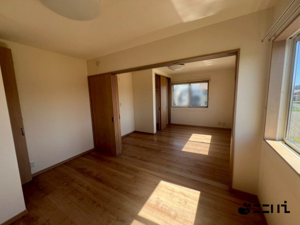 姫路市余部区上余部、中古一戸建ての子ども部屋画像です