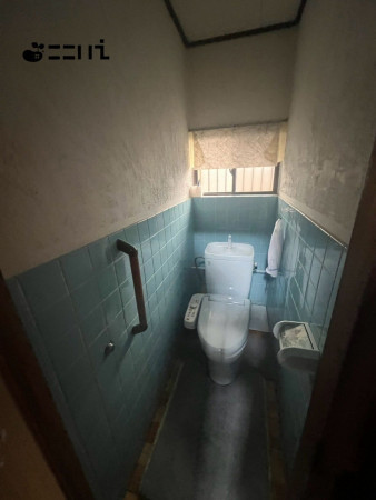 相生市若狭野町入野、中古一戸建てのトイレ画像です