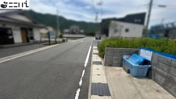 たつの市新宮町中野庄、土地の前面道路を含む現地写真画像です