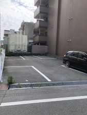 姫路市飾磨区三宅、収益/事業用物件/マンションの駐車場画像です