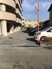 姫路市飾磨区構、マンションの外観画像です