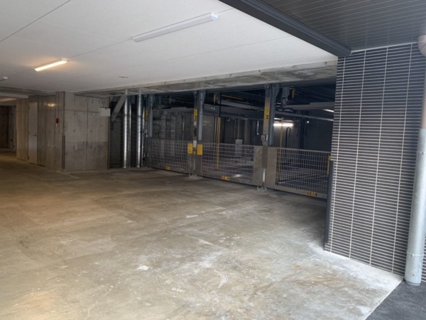 姫路市東駅前町、マンションの駐車場画像です