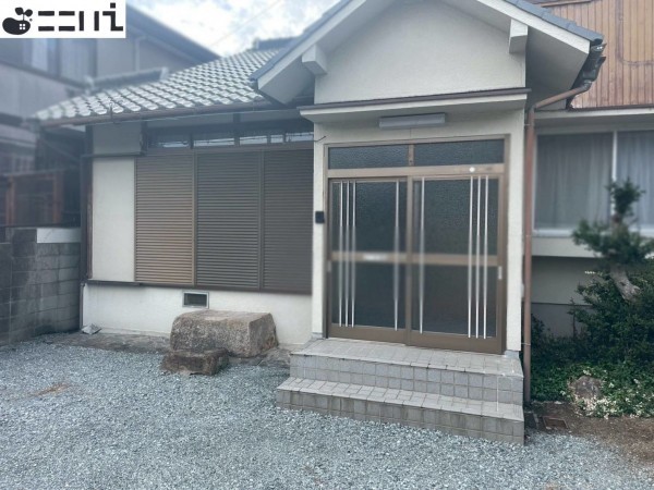 たつの市新宮町新宮、中古一戸建ての玄関画像です