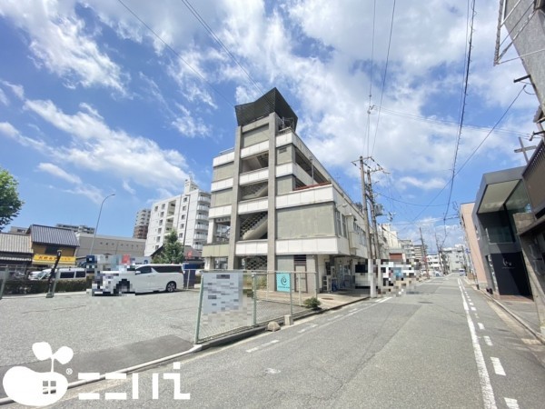 姫路市船丘町、マンションの画像です
