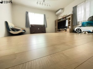 姫路市網干区興浜、中古一戸建ての居間画像です