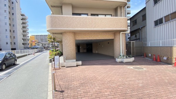 姫路市東今宿、マンションの外観画像です