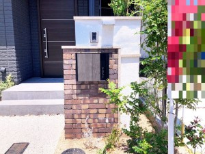 姫路市広畑区北野町、中古一戸建ての玄関画像です