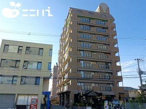 姫路市栗山町、マンションの外観画像です