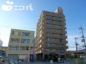 姫路市栗山町、マンションの外観画像です