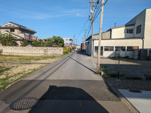 前面道路を含む現地写真