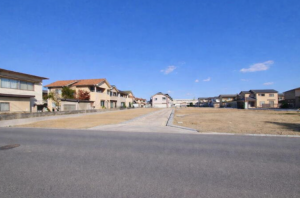 福山市多治米町、土地の前面道路を含む現地写真画像です