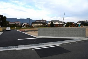 出雲市小山町、土地の前面道路を含む現地写真画像です