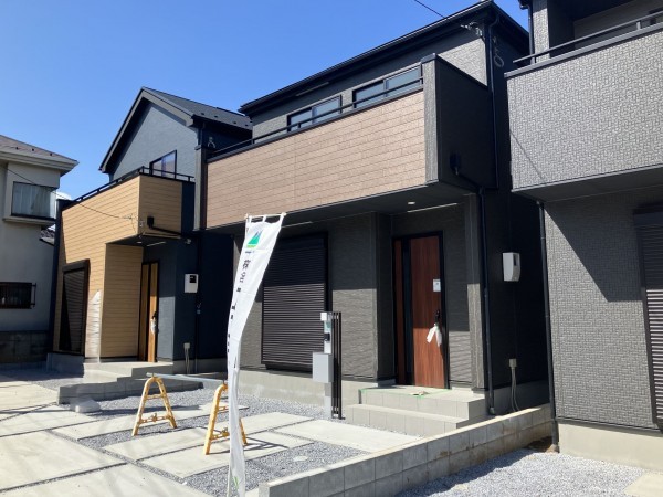 上尾市大字向山、新築一戸建ての外観画像です