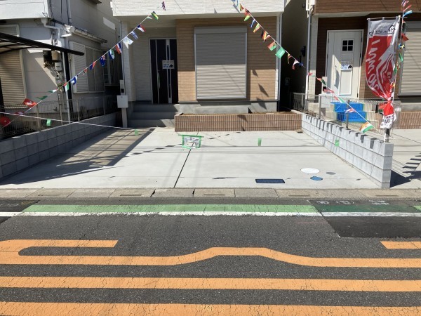 上尾市浅間台、新築一戸建ての駐車場画像です