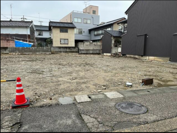小矢部市中央町、土地の外観画像です