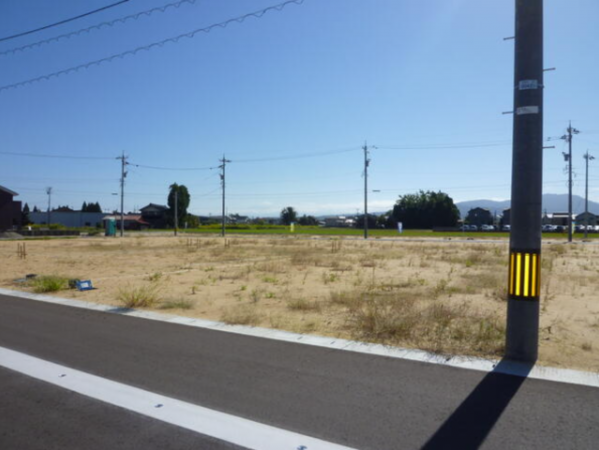 砺波市深江、土地の外観画像です