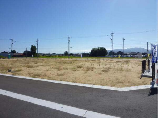 砺波市深江、土地の外観画像です