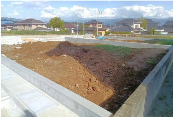甲斐市宇津谷、土地の画像です