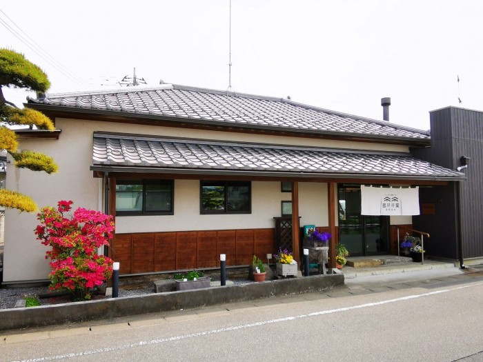 店舗写真1