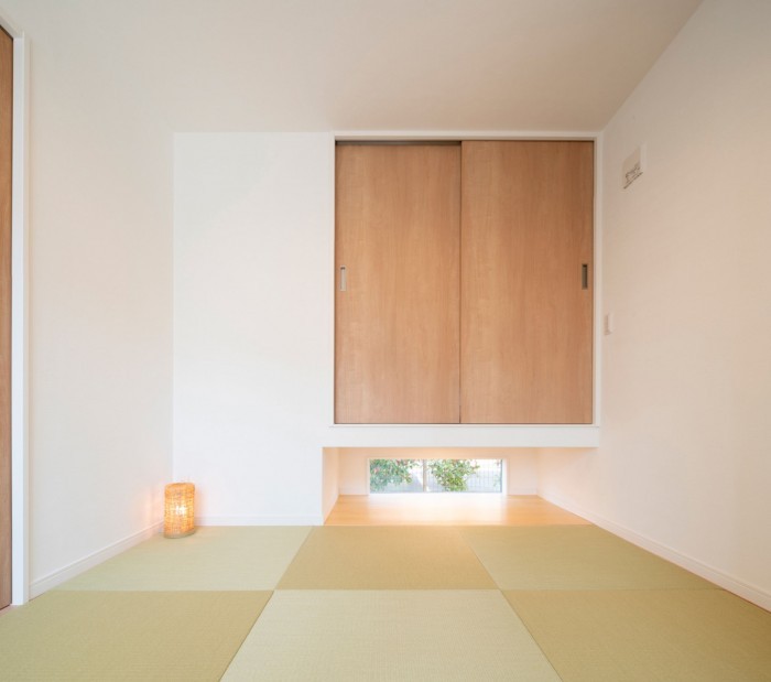 <子供室>
充分な広さを確保した2階にある4.5帖の子供室。また、2階には広々としたバルコニーも設けています。