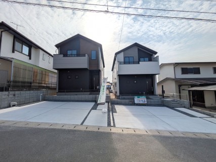 全体外観
※左から2号棟→1号棟です。