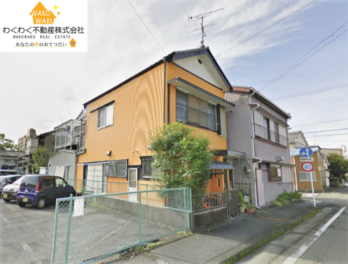 ◇◆焼津市駅北2丁目、中古住宅◆◇
390万円!お手頃価格です。
焼津駅まで徒歩3分の好立地!
収益物件土地手の価値もあります