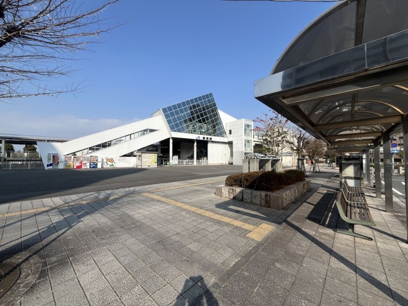 栗東市綣２丁目のマンションの画像です