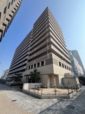 栗東市綣２丁目、マンションの外観画像です